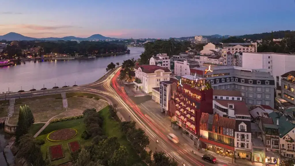 Khách sạn M Village Premier Hotel Xuân Hương Lakeside Đà Lạt