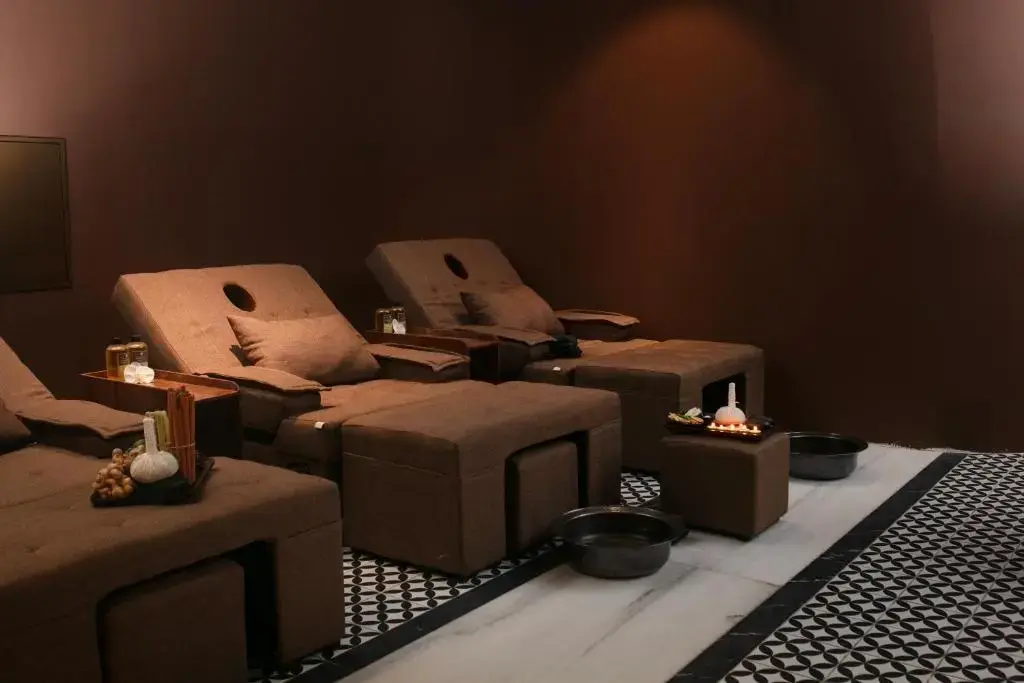 Khách sạn MAY DE VILLE Crown Hotel Hà Nội