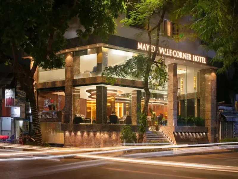 MAY DE VILLE Corner Hotel