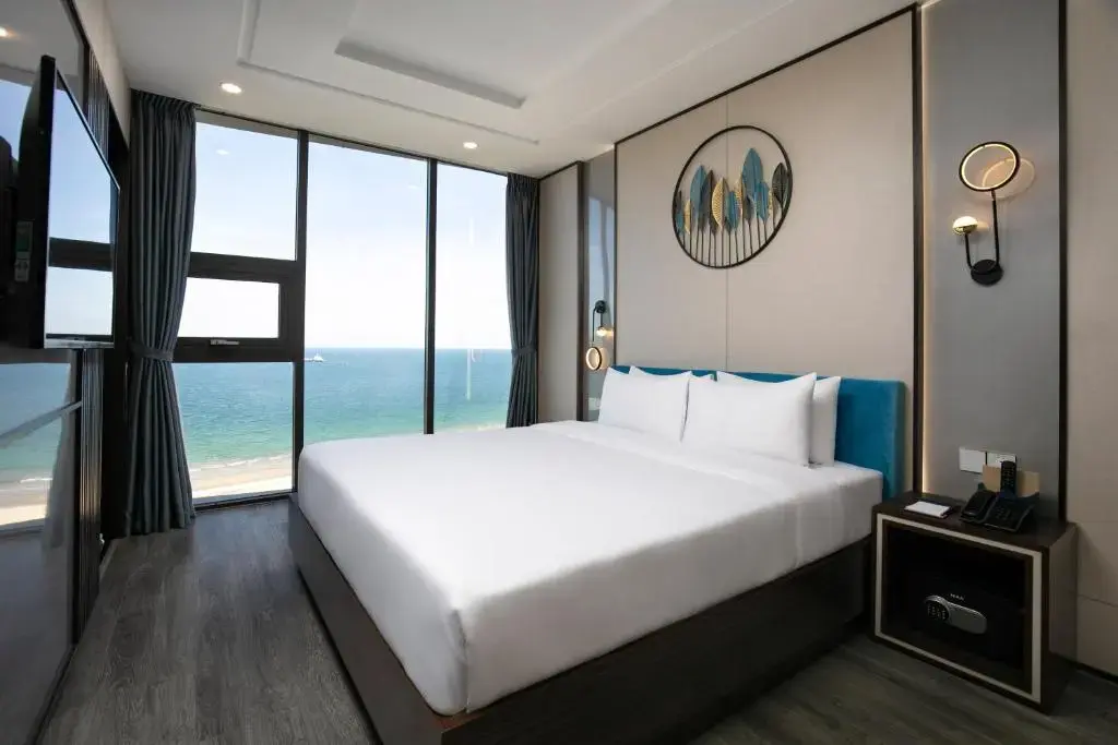 Khách sạn Mangata Beachfront Hotel Đà Nẵng