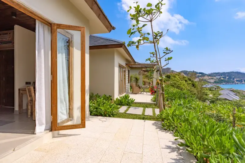 Crown Retreat Resort Quy Nhơn Bình Định - Executive Seaview Bungalow