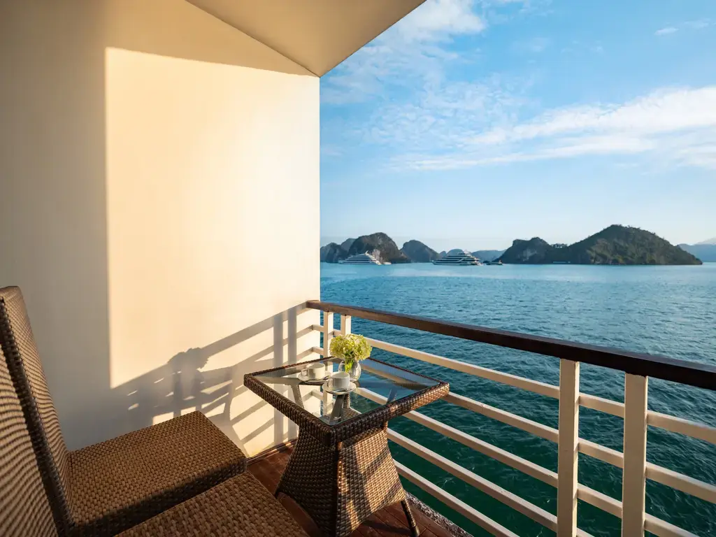 Du thuyền Amanda Premier Cruise Hạ Long