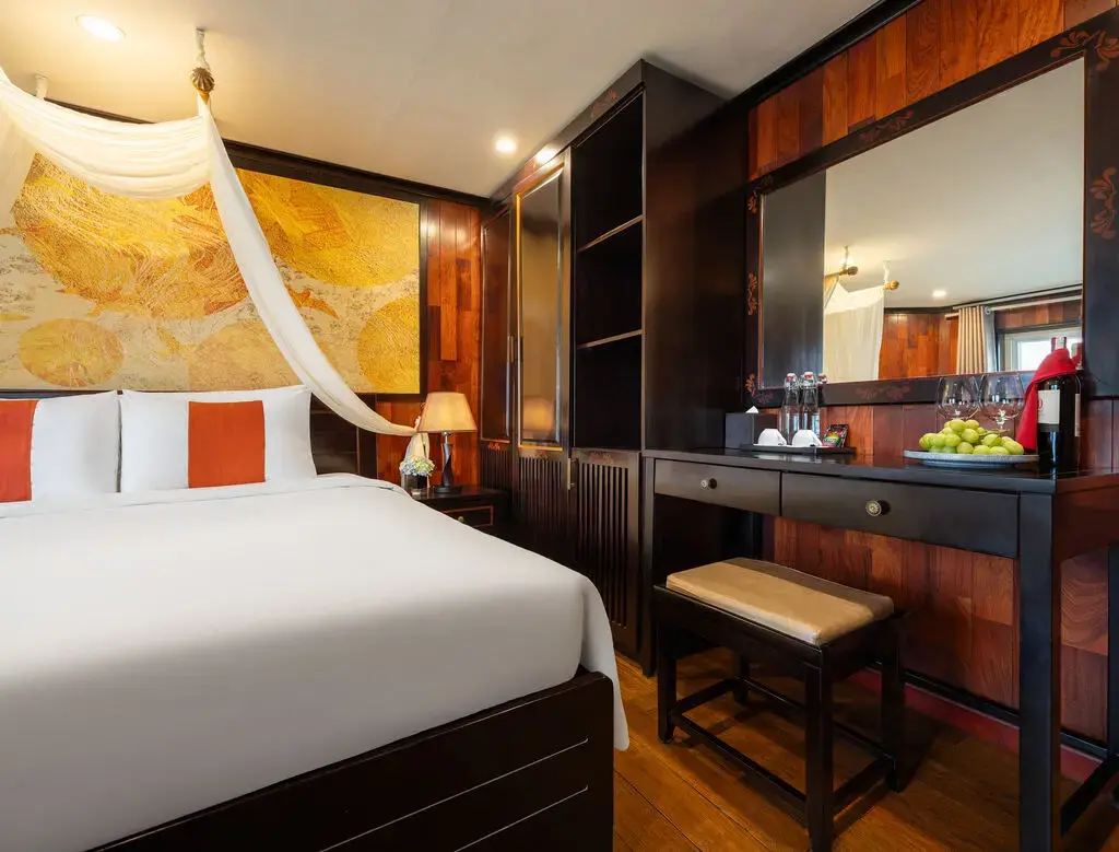 Du thuyền Amanda Premier Cruise Hạ Long