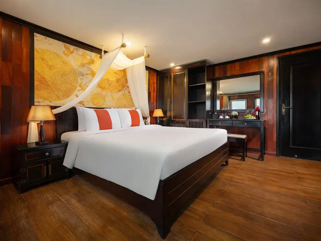 Du thuyền Amanda Premier Cruise Hạ Long