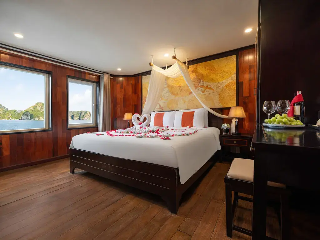 Du thuyền Amanda Premier Cruise Hạ Long