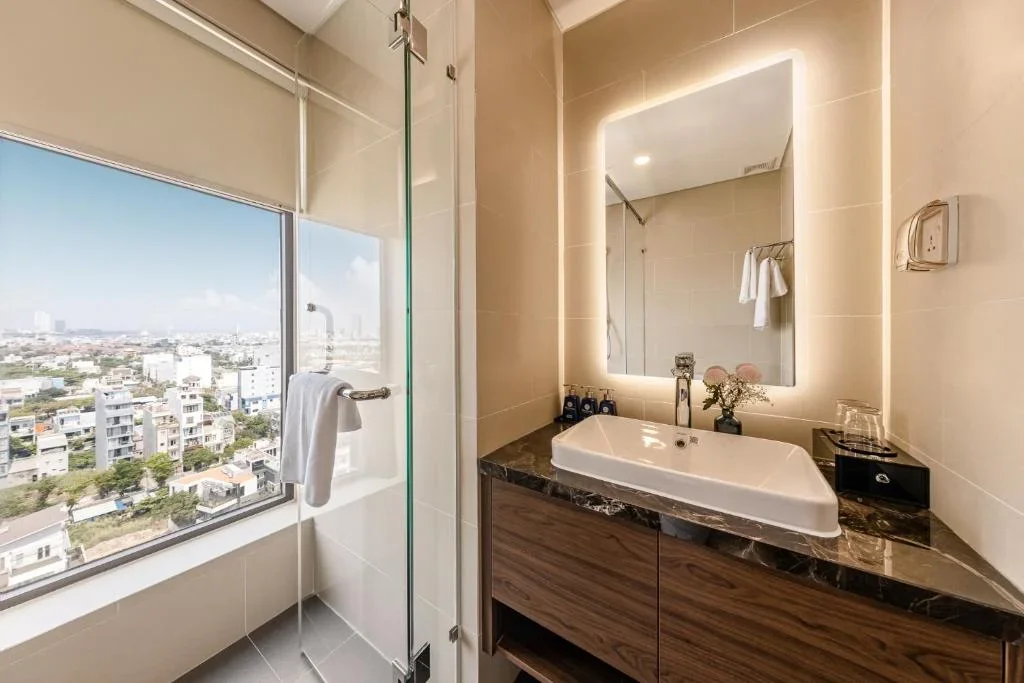 Khách sạn Mangata Beachfront Hotel Đà Nẵng
