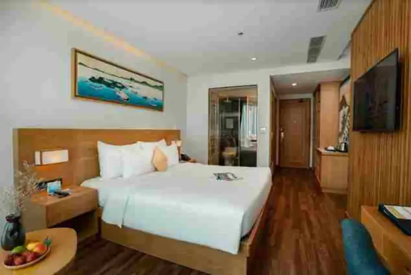 Khách sạn Sala Đà Nẵng Beach Hotel - Superior Partial Sea View