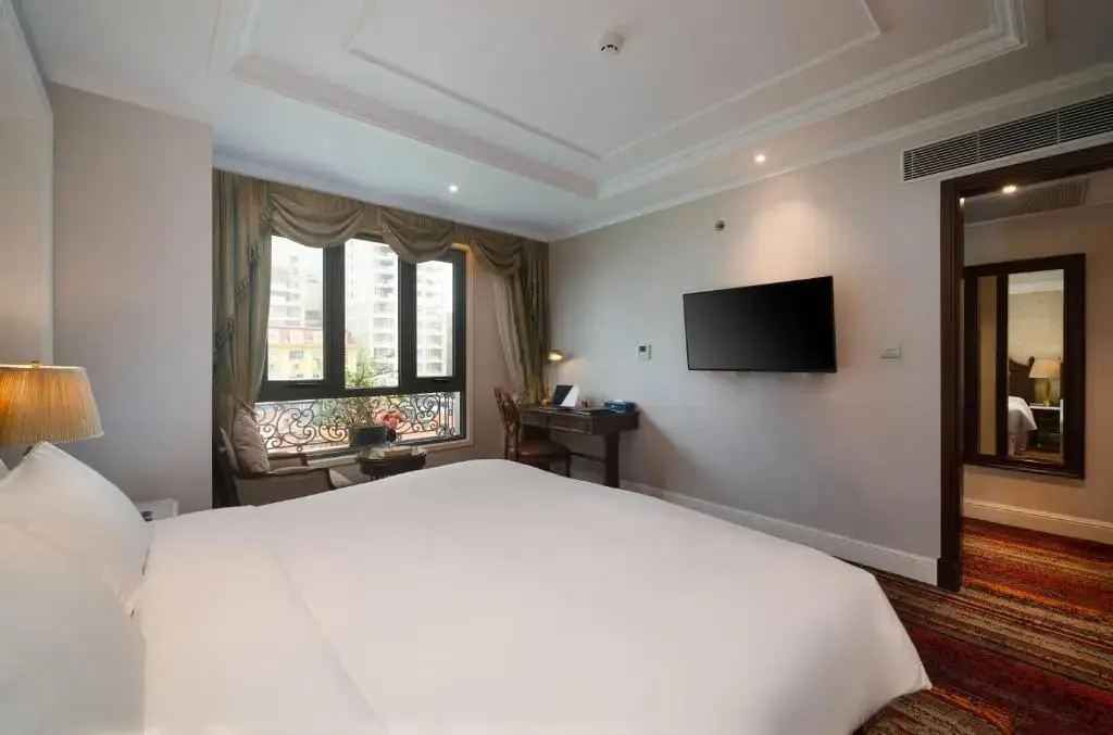 Khách sạn The Lapis Hà Nội Hotel
