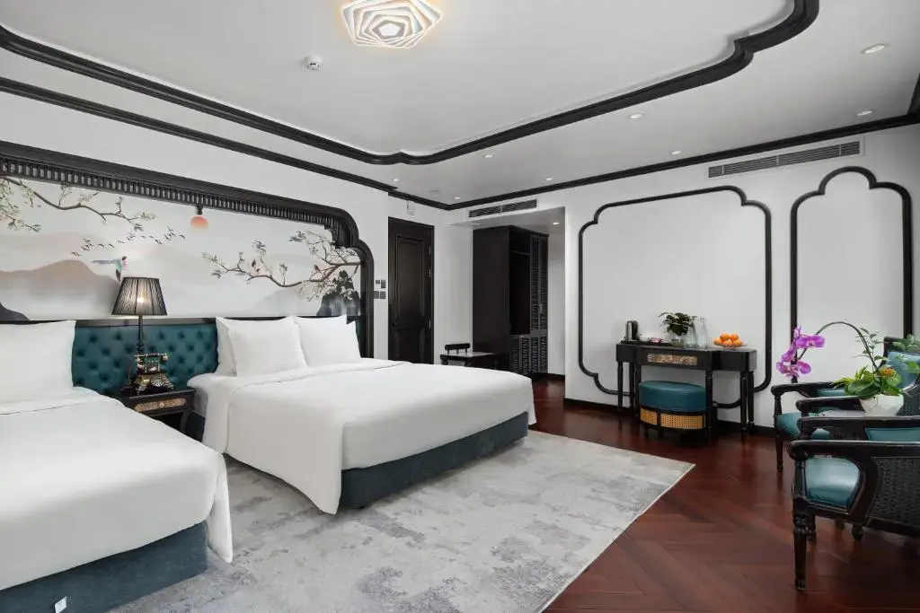 Du thuyền Catherine Cruises Hạ Long