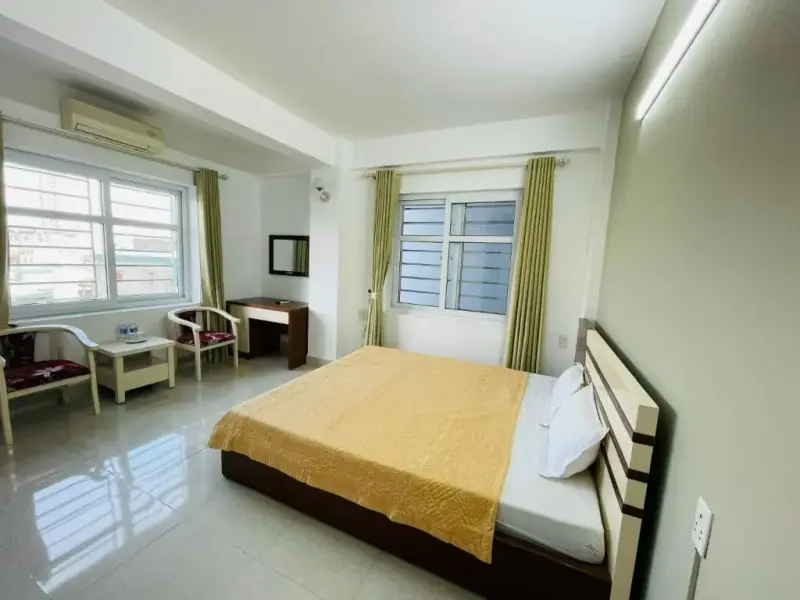 Khách sạn The Light Hotel Hạ Long - King Bed