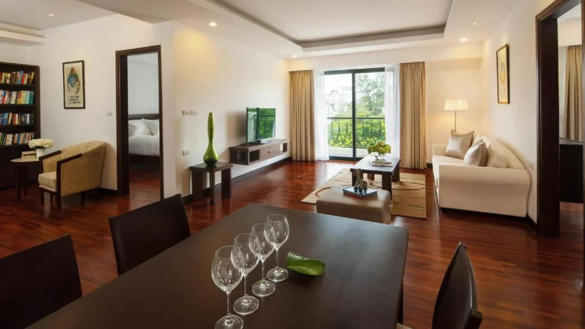 Khách sạn Elegant Suites Westlake Hanoi Hà Nội
