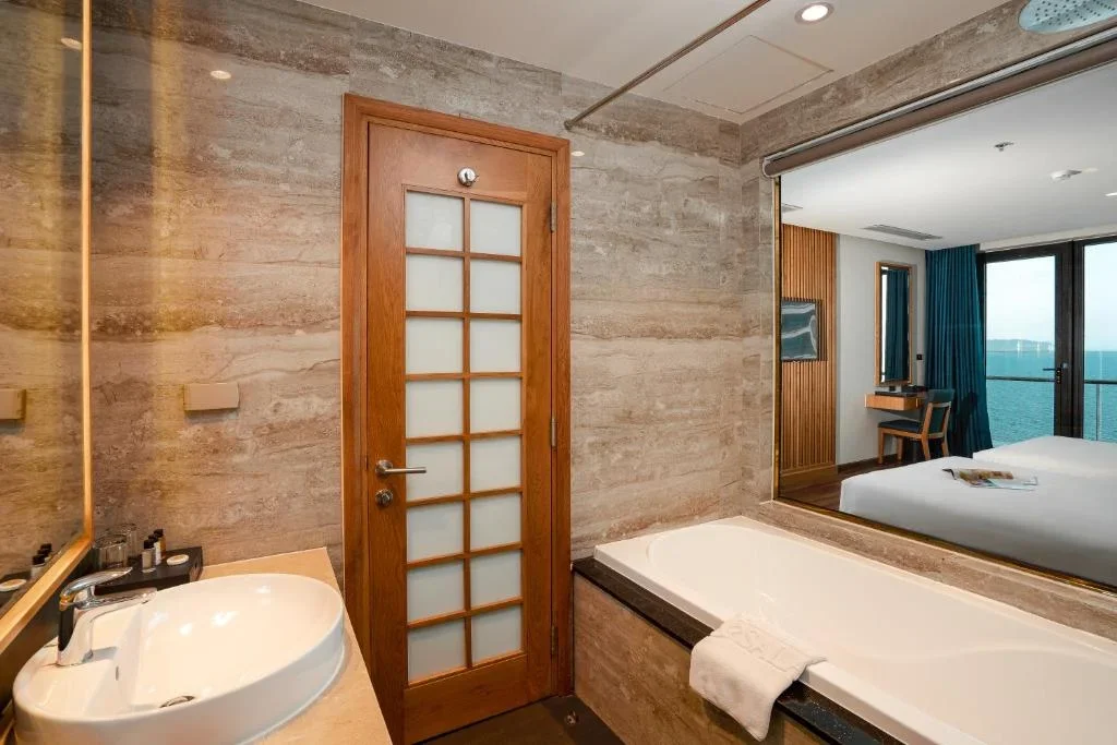 Khách sạn Sala Đà Nẵng Beach Hotel