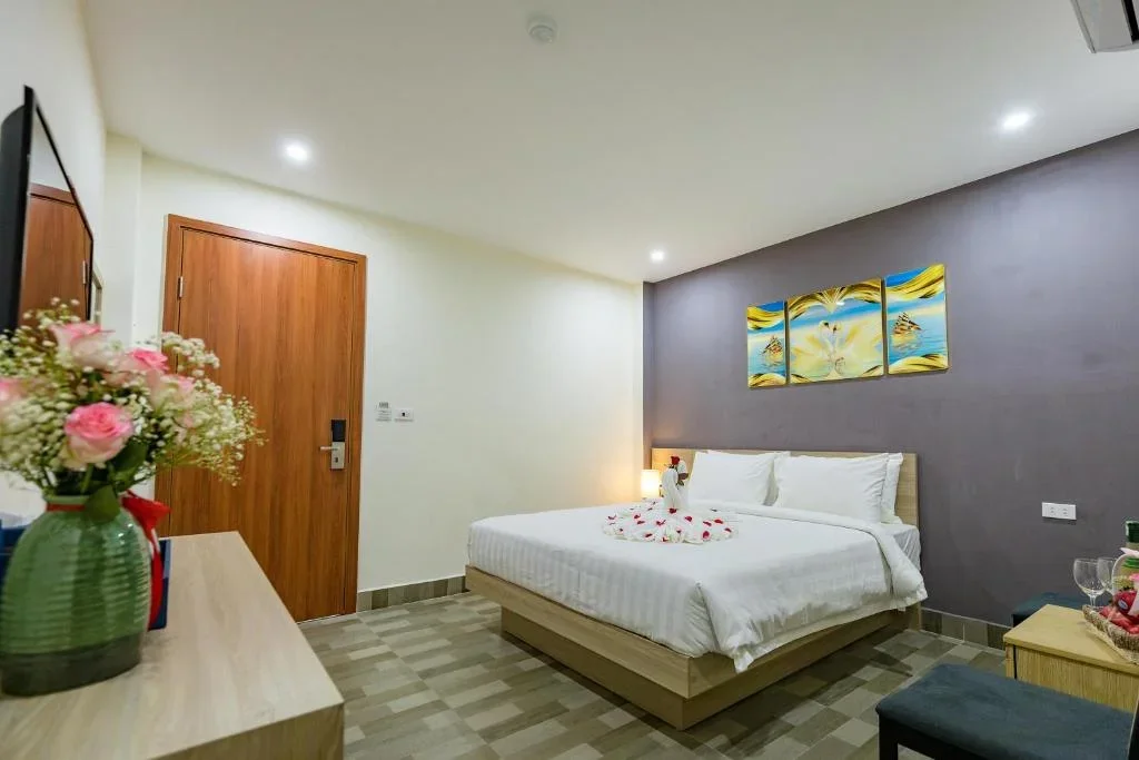 Khách sạn Cát Bà Violet Hotel