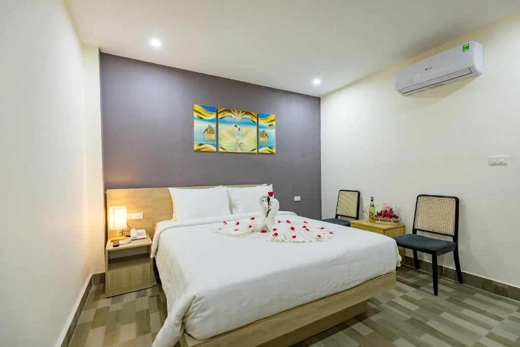 Khách sạn Cát Bà Violet Hotel