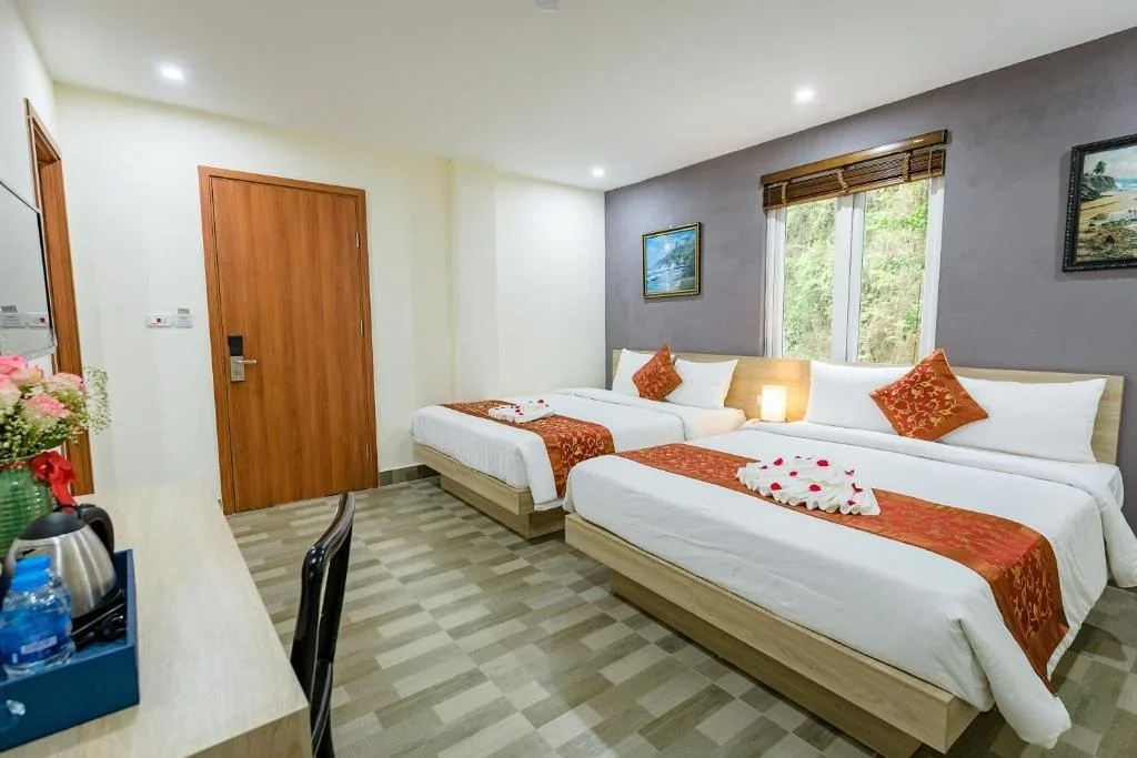 Khách sạn Cát Bà Violet Hotel
