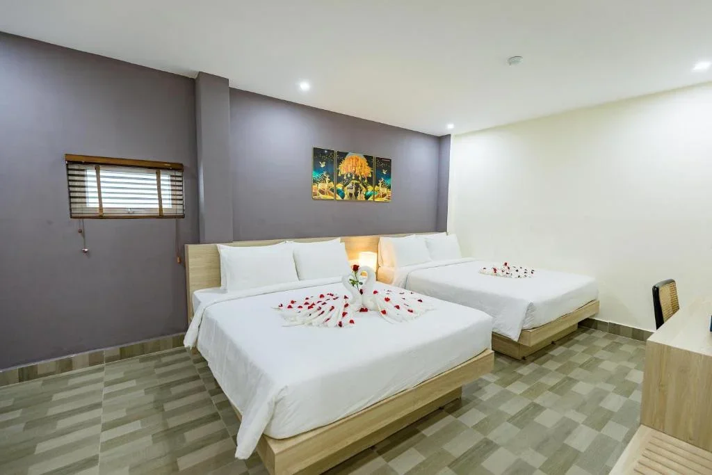 Khách sạn Cát Bà Violet Hotel