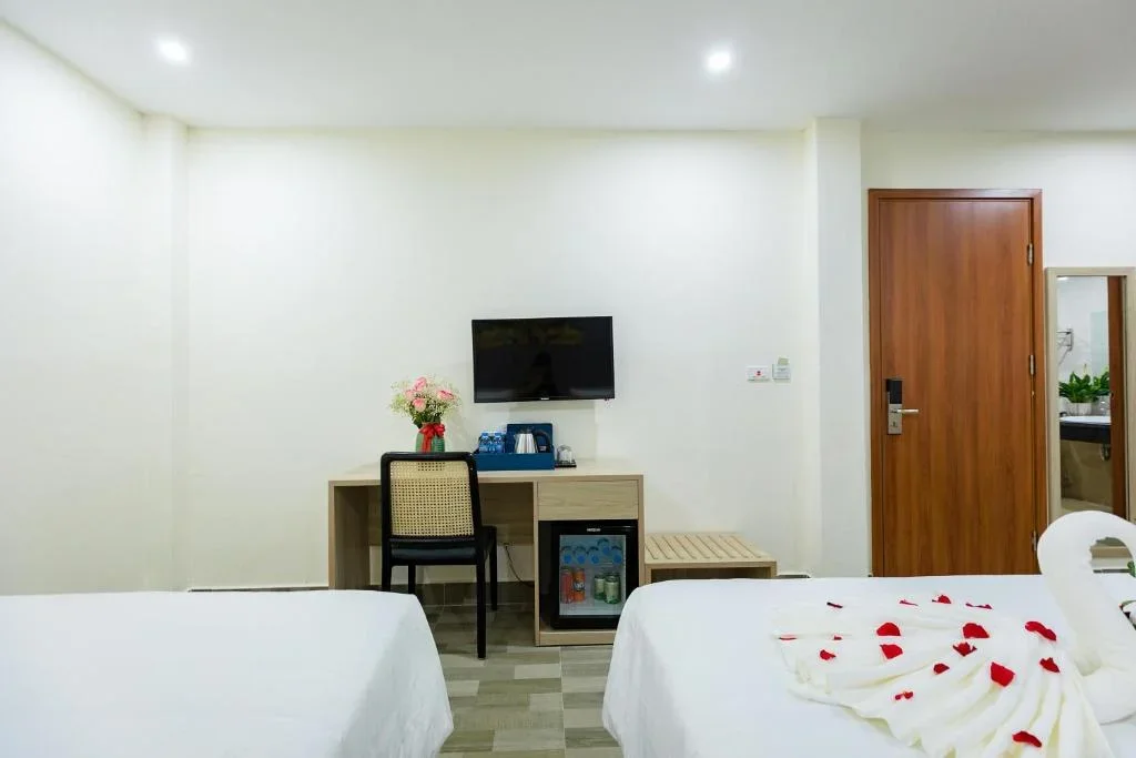 Khách sạn Cát Bà Violet Hotel