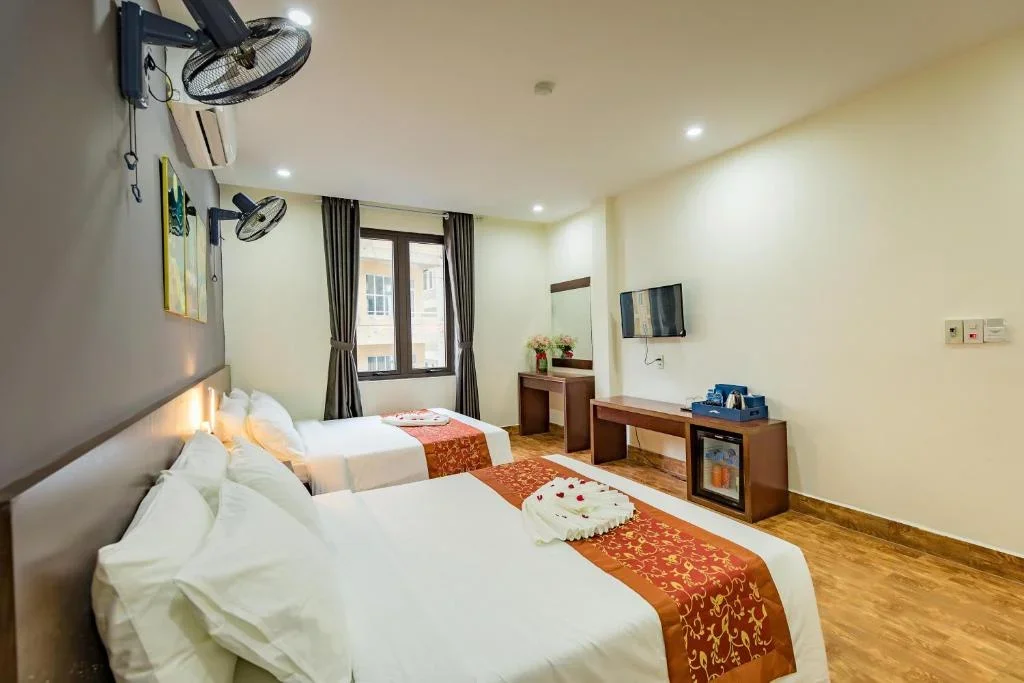 Khách sạn Cát Bà Violet Hotel