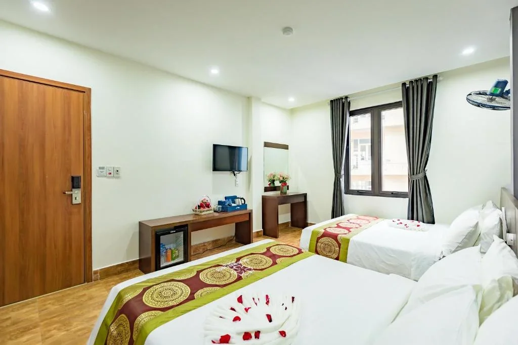 Khách sạn Cát Bà Violet Hotel