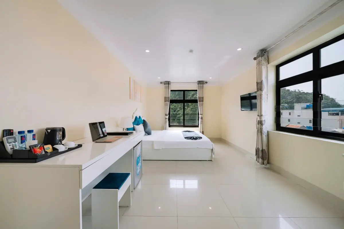 Khách sạn Cát Bà Flora Hotel