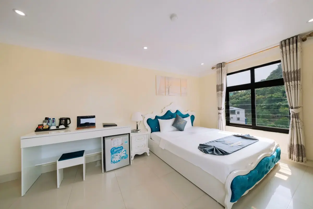 Khách sạn Cát Bà Flora Hotel