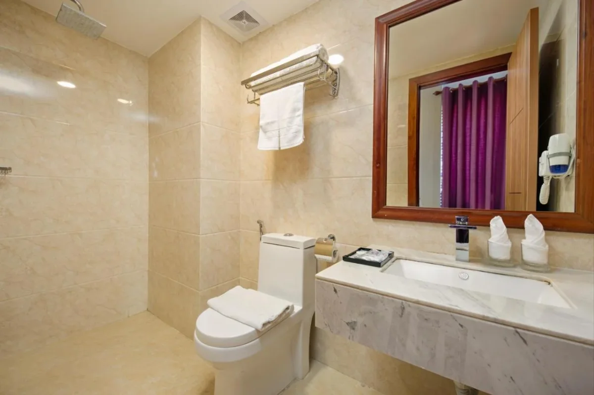 Khách sạn Lavender Riverside Hotel Đà Nẵng
