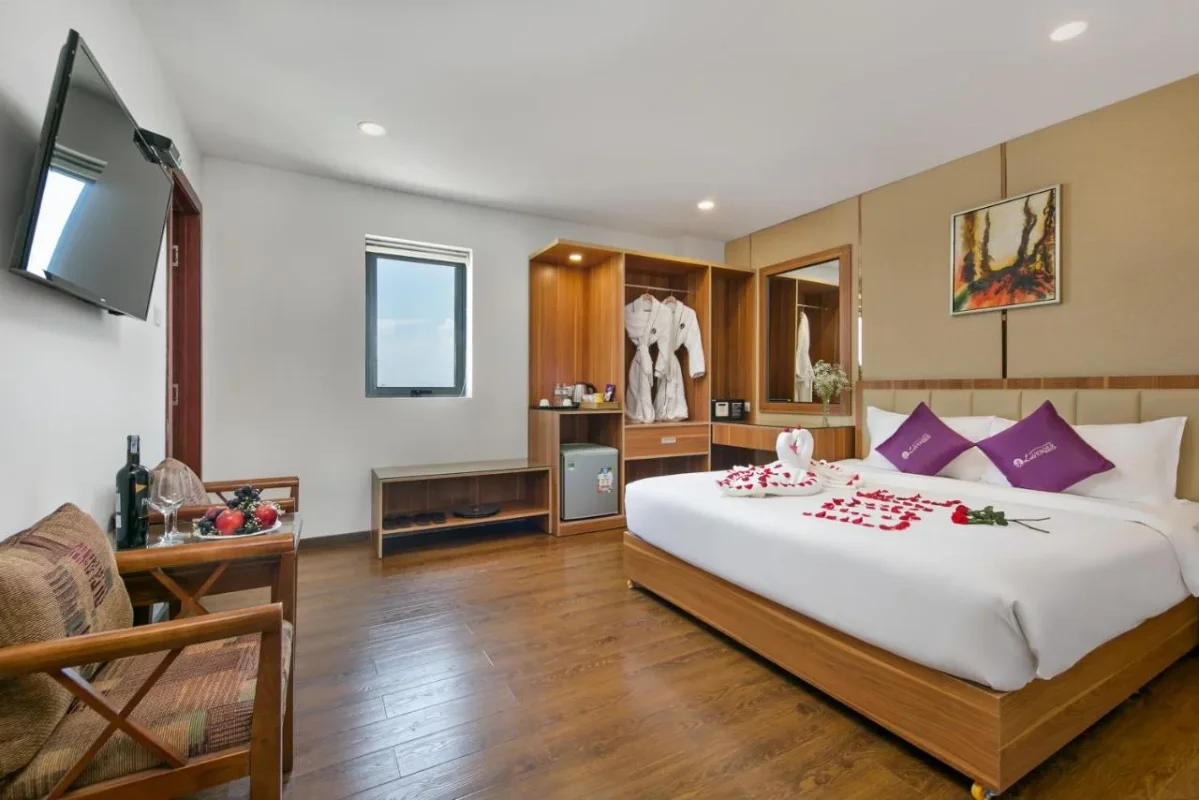 Khách sạn Lavender Riverside Hotel Đà Nẵng
