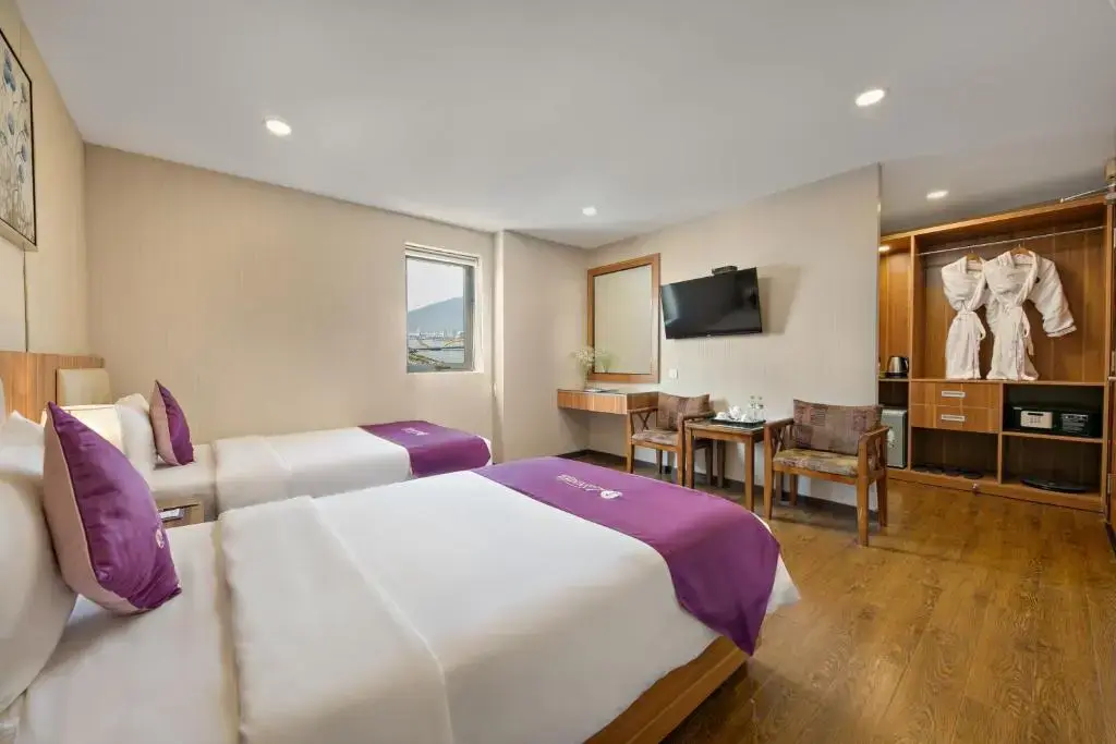 Khách sạn Lavender Riverside Hotel Đà Nẵng