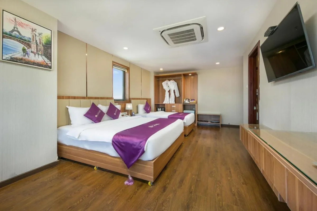Khách sạn Lavender Riverside Hotel Đà Nẵng