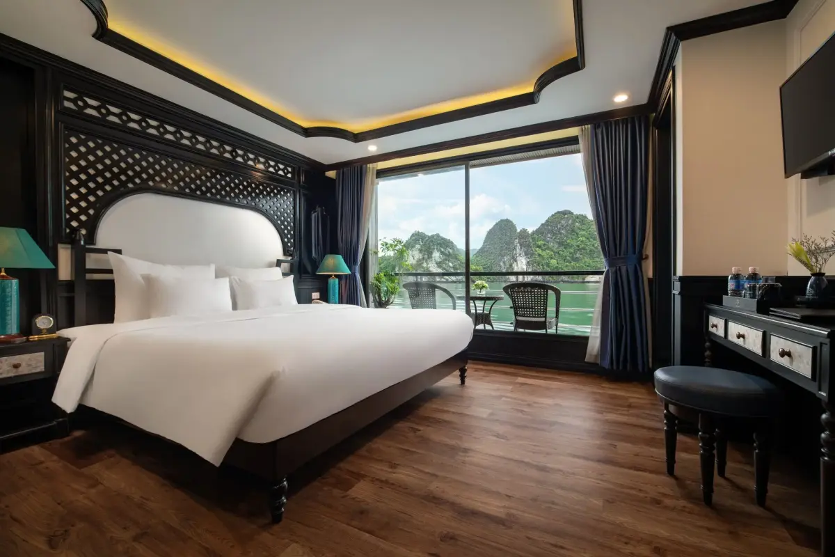 Du thuyền Doris Cruise Hạ Long