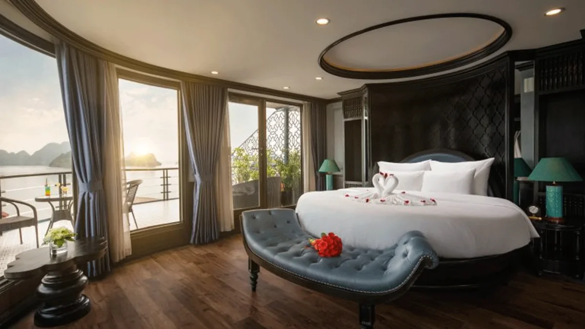 Du thuyền Doris Cruise Hạ Long