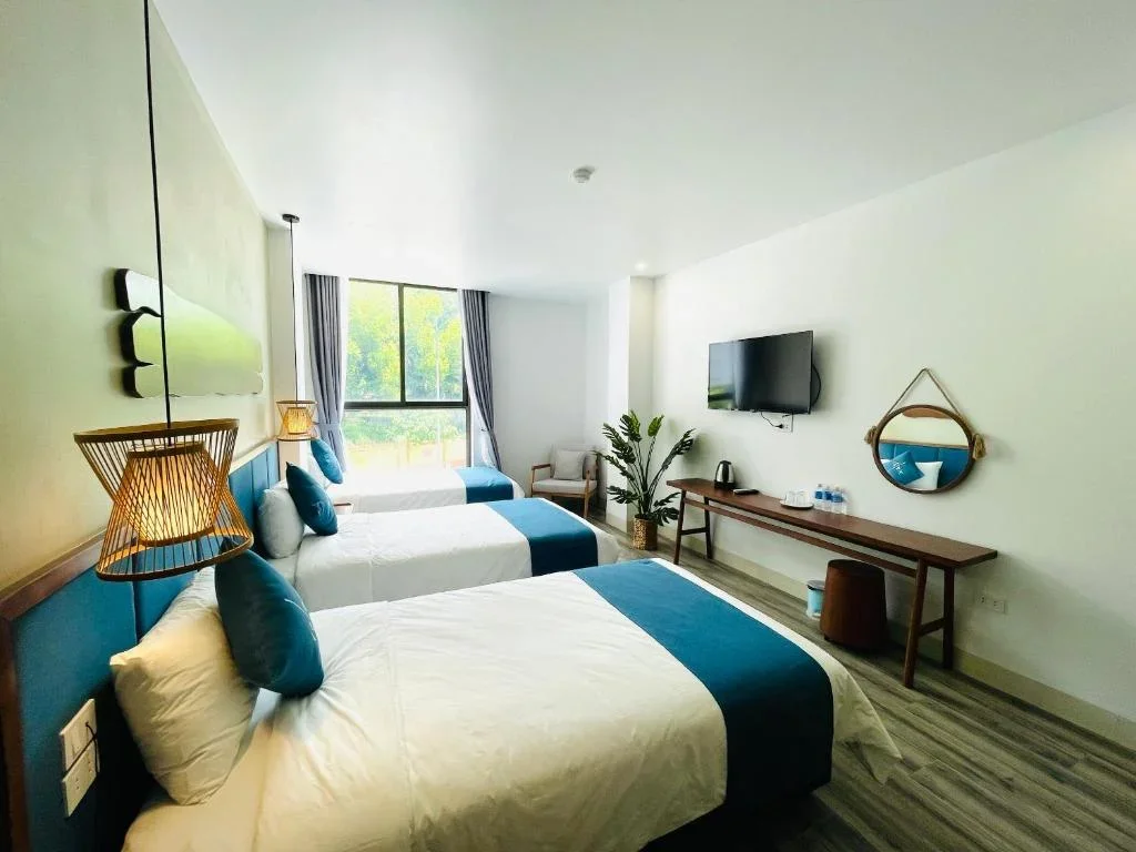 Khách sạn The Light Hotel Hạ Long
