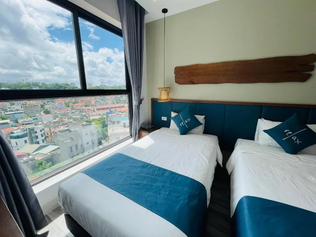 Khách sạn The Light Hotel Hạ Long