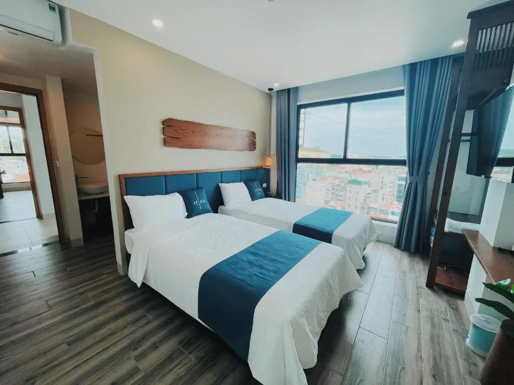 Khách sạn The Light Hotel Hạ Long