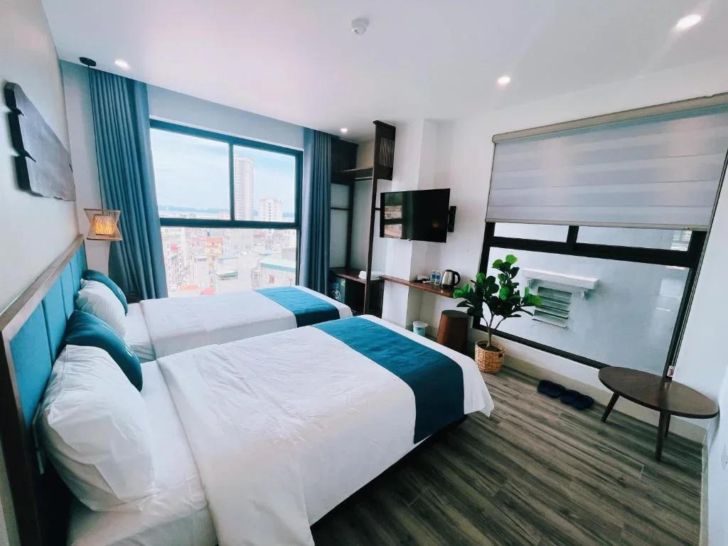 Khách sạn The Light Hotel Hạ Long