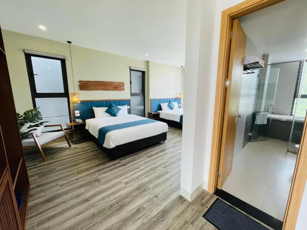 Khách sạn The Light Hotel Hạ Long