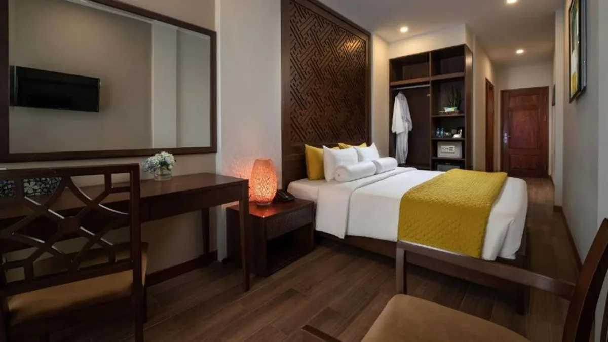 Khách sạn Hà Nội Lakeside Premium Hotel