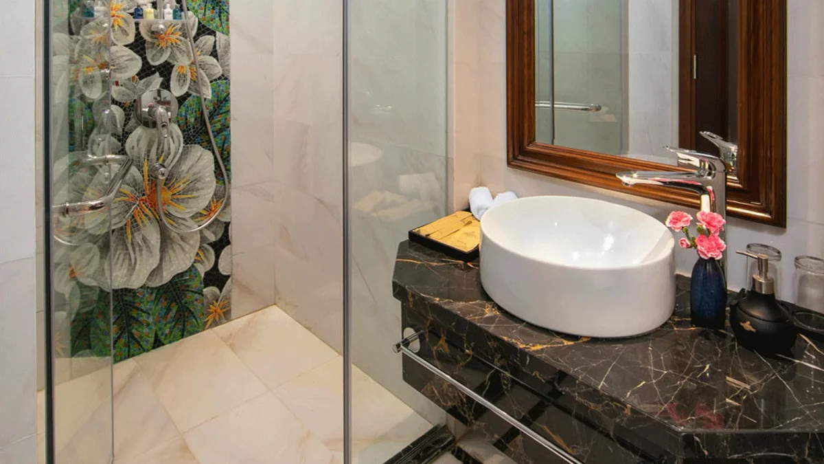 Khách sạn Lucien Hotel & Spa Hà Nội