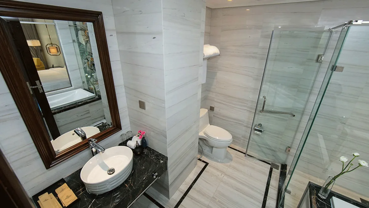 Khách sạn Lucien Hotel & Spa Hà Nội