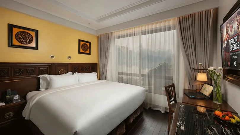 Khách sạn Lucien Hotel & Spa Hà Nội - Premium Double Room With Lake View
