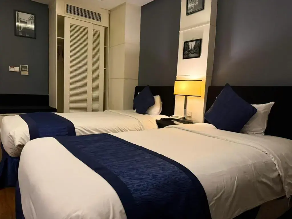 Khách sạn Victor Gallery Hotel & Spa Hà Nội