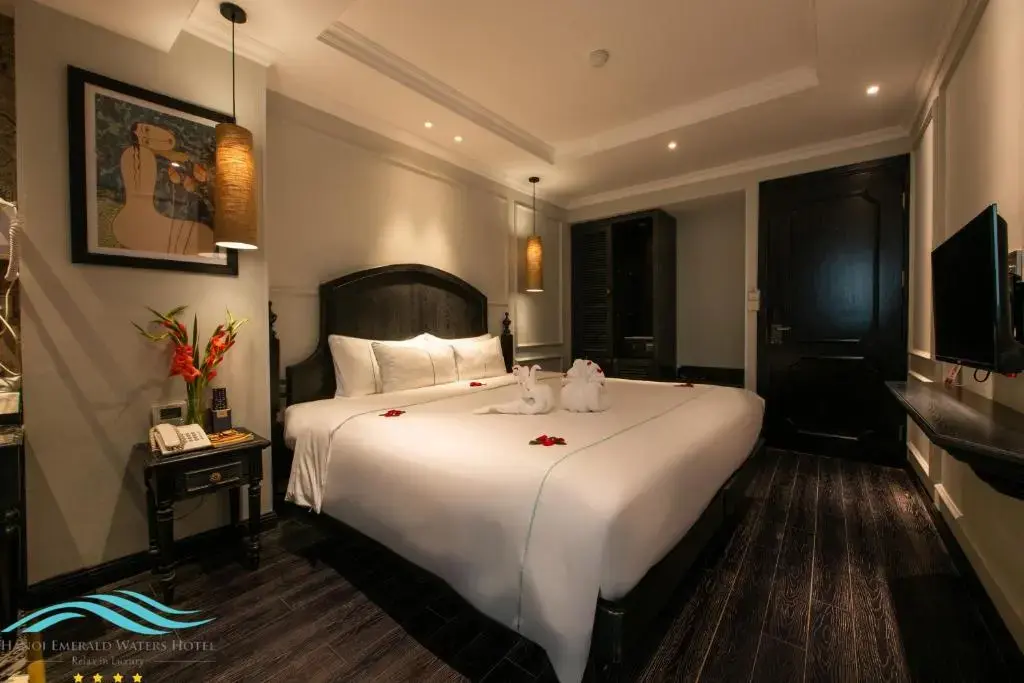 Khách sạn Hà Nội Emerald Waters Hotel & Spa