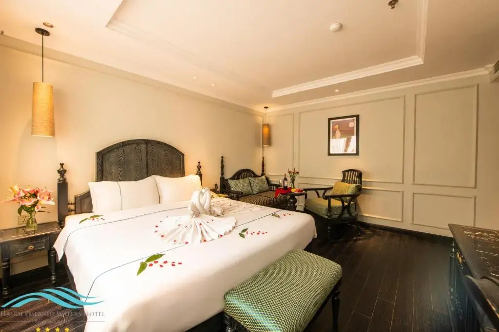 Khách sạn Hà Nội Emerald Waters Hotel & Spa
