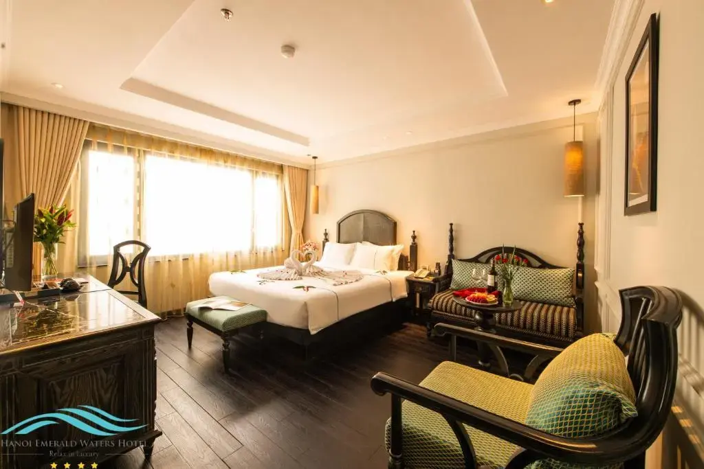 Khách sạn Hà Nội Emerald Waters Hotel & Spa