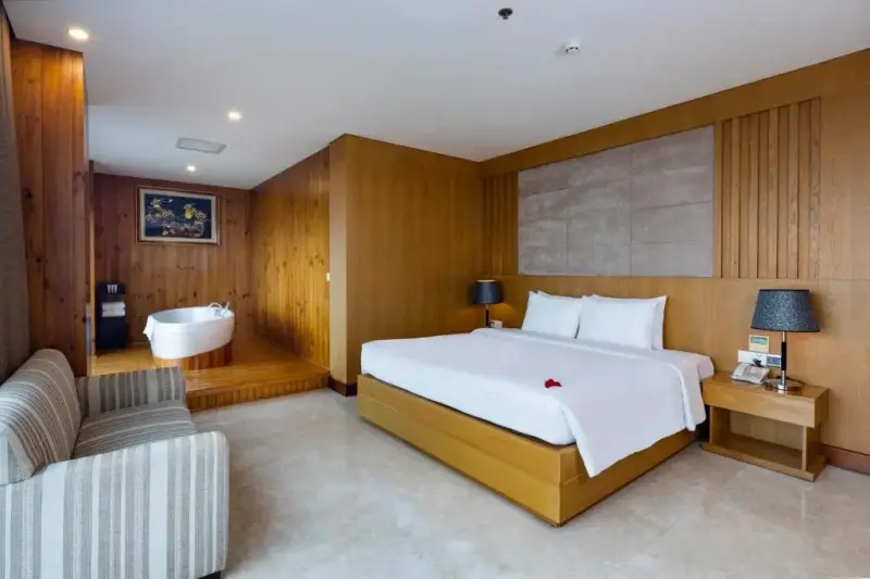 Khách sạn Eden Star Sài Gòn Hotel & Spa Hồ Chí Minh - Panorama Suite