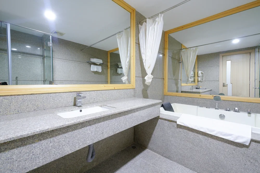 Khách sạn Holiday One Hotel Cần Thơ