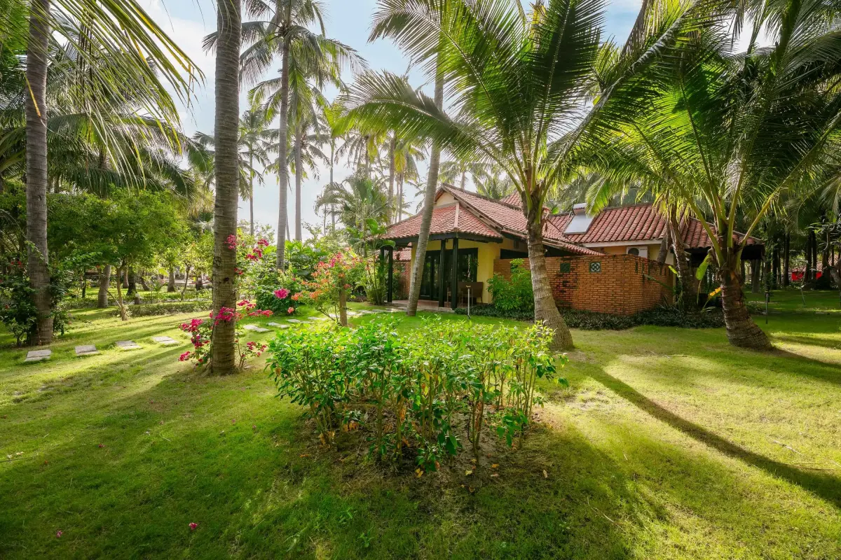 Sea Lion Beach Resort & Spa Mũi Né