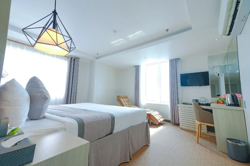 Khách sạn Holiday One Hotel Cần Thơ