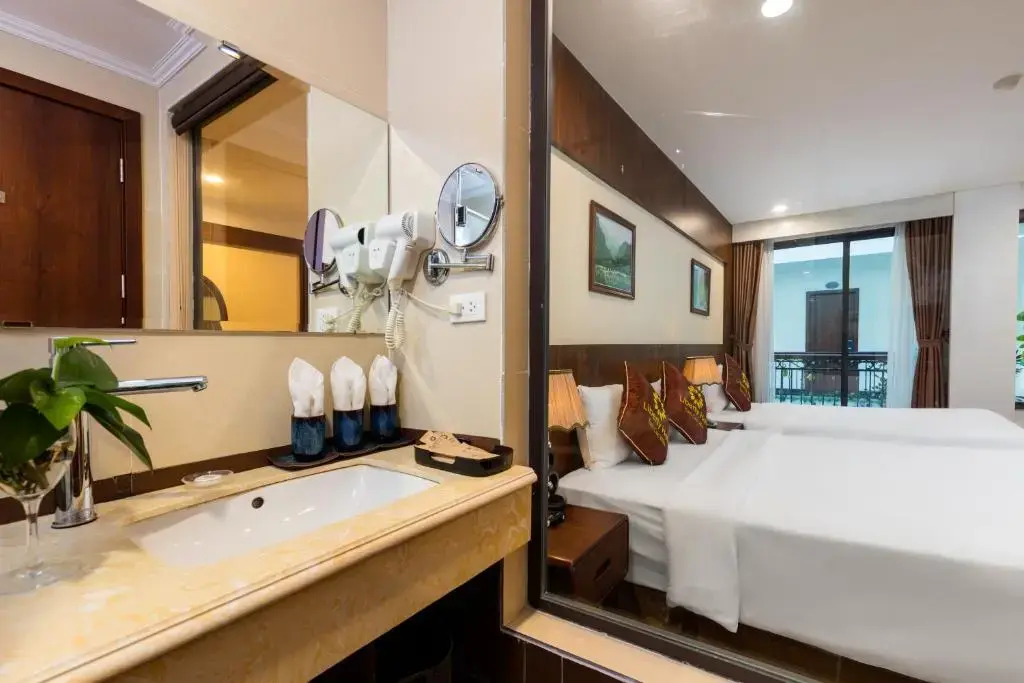 Khách sạn Liberty Hall Tam Cốc Hotel & Villa Ninh Bình