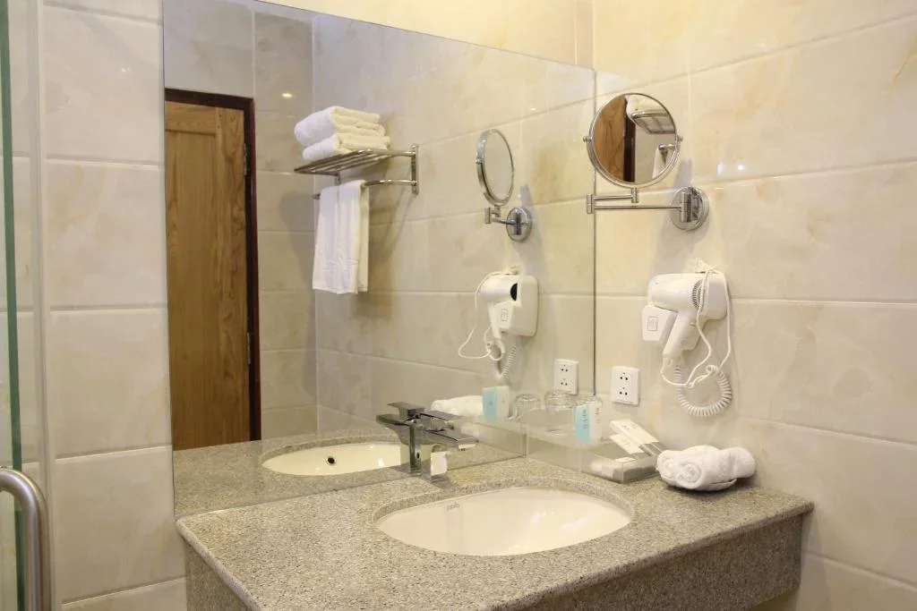 Khách sạn West Hotel Cần Thơ
